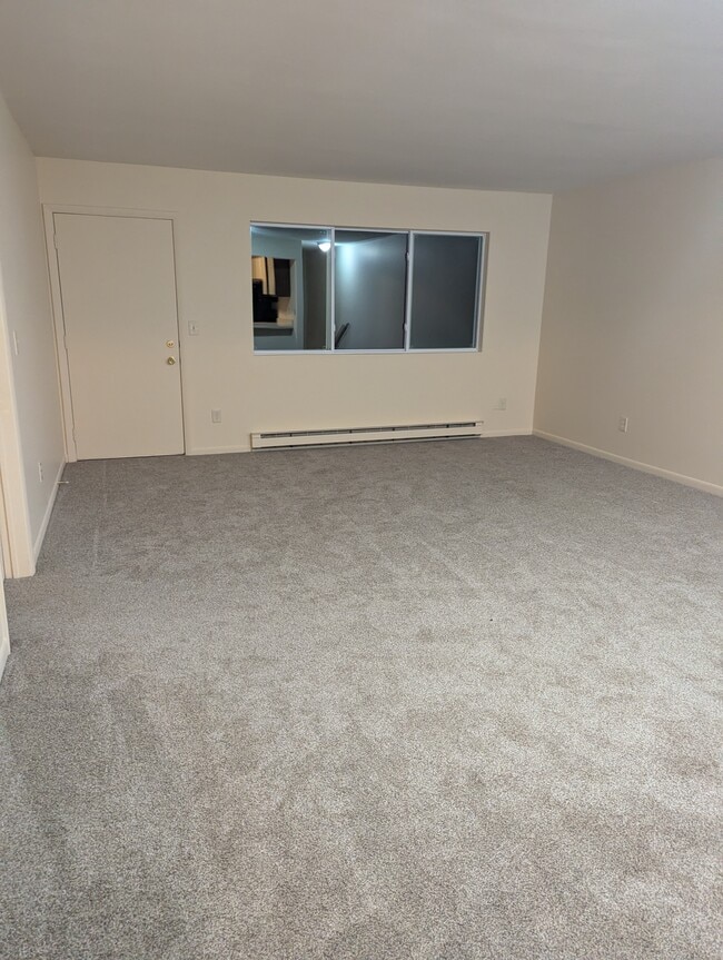 Photo - 4063 Oneida St