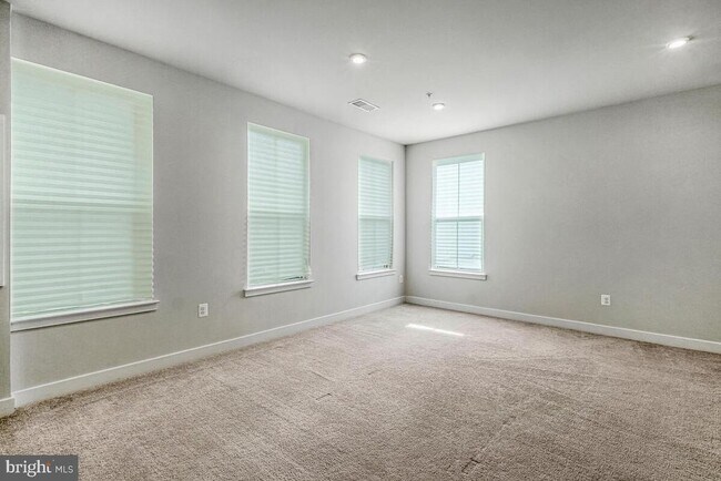 Photo - 3760 Charterhouse Alley