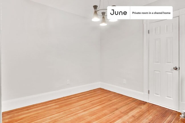 Photo - Room in Shared 4 bed/2 bath home Unit D