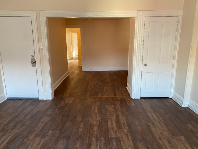 Photo - 428 W King St