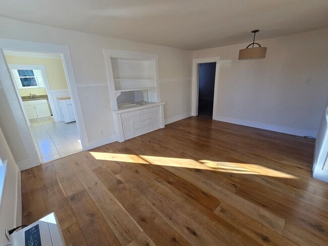 Photo - Beautiful Lower Level Unit in Pt. Richmond, CA