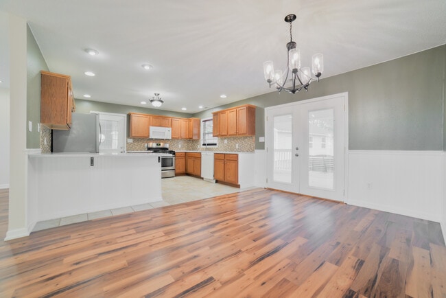 Photo - 398 Shady Brook Dr