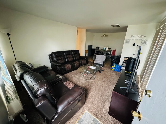 Building Photo - 5556 Allemong Dr Unit 5556 Rental