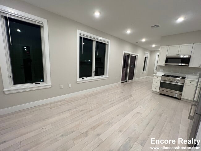191 Green St Unit 405