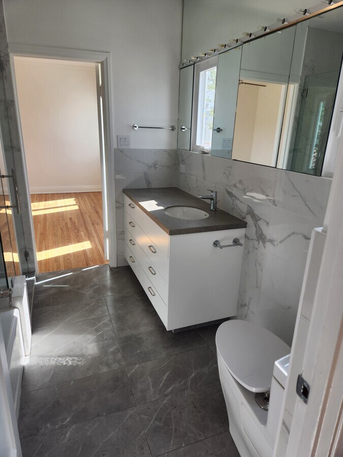 Photo - 6319 W 6th St