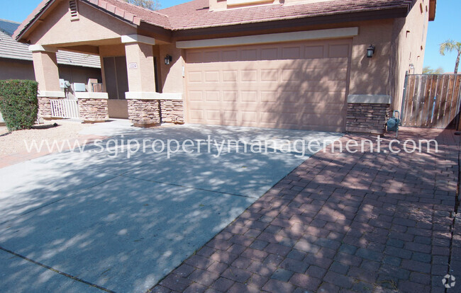 Building Photo - North Phoenix 4 bedroom home ready for mov...