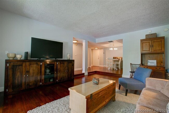 3740 Inverrary Dr Unit 3I