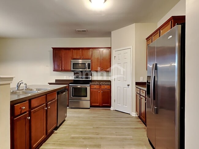 Photo - 254 Cameron St