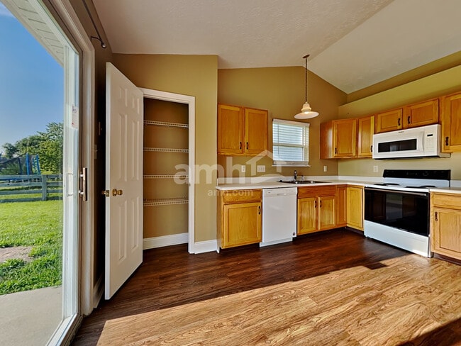 Photo - 7184 Franklin Madison Rd