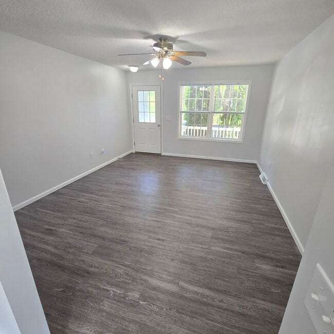 Building Photo - 94 Guideboard Rd Rental