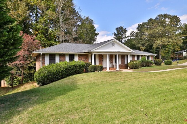 Photo - 5055 Cascade Rd