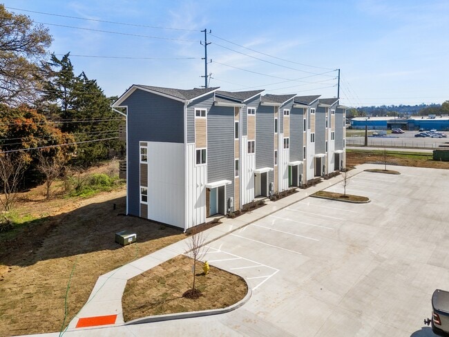 Building Photo - 1232 J Andrews Pl