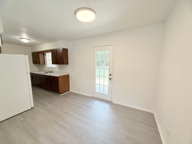 Photo - 3-Bedroom Home Near NAS Whiting