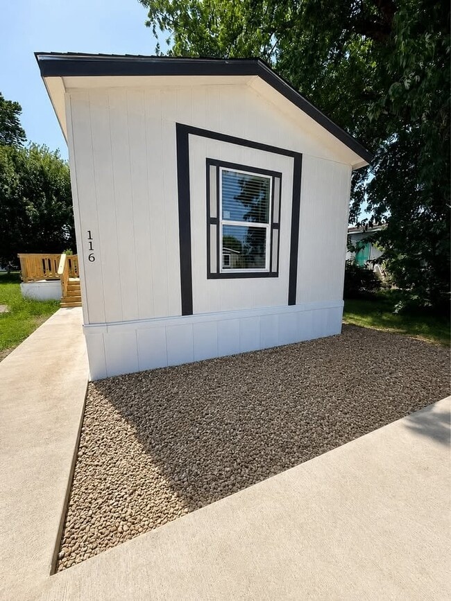 Photo - 116 Owens St