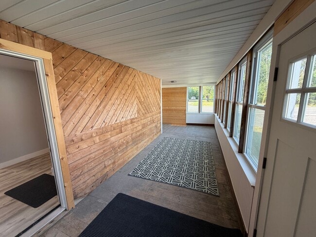44 Lagrange Rd