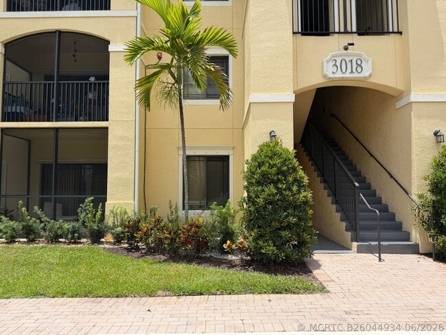 Building Photo - 3018 Alcazar Pl Unit 101