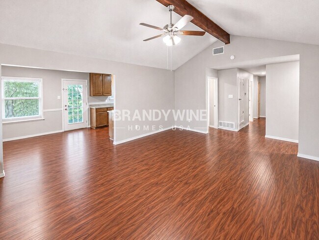 Photo - 5233 Hill Ridge Dr