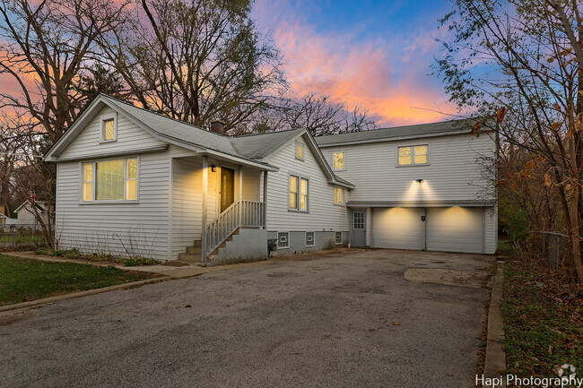 Building Photo - 2916 Oakwood Ave Rental