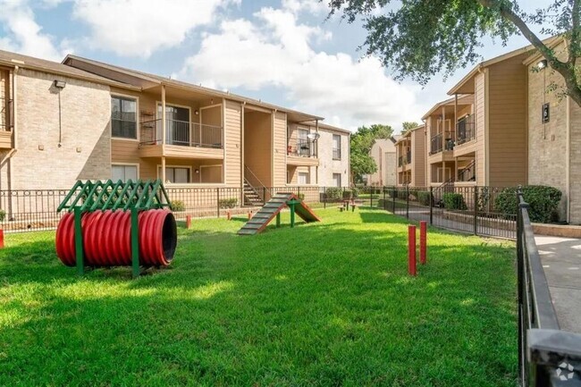 Building Photo - 515 S Bender Ave Unit 515 Rental