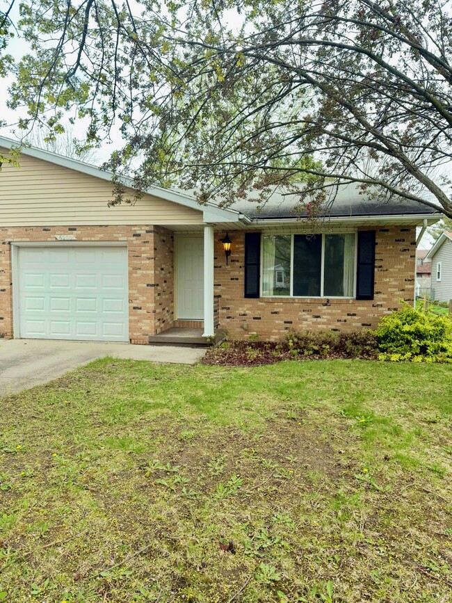 Photo - 6200 Amanda Dr House