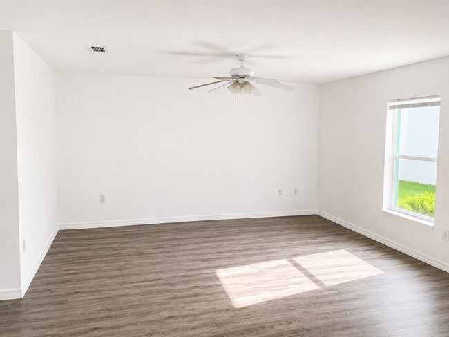 38627 Rose Ln