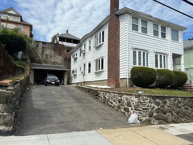 Building Photo - 142 Langdon Ave Unit 1 Rental