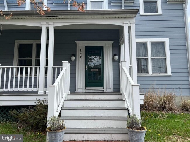 Photo - 2237 N Wakefield St