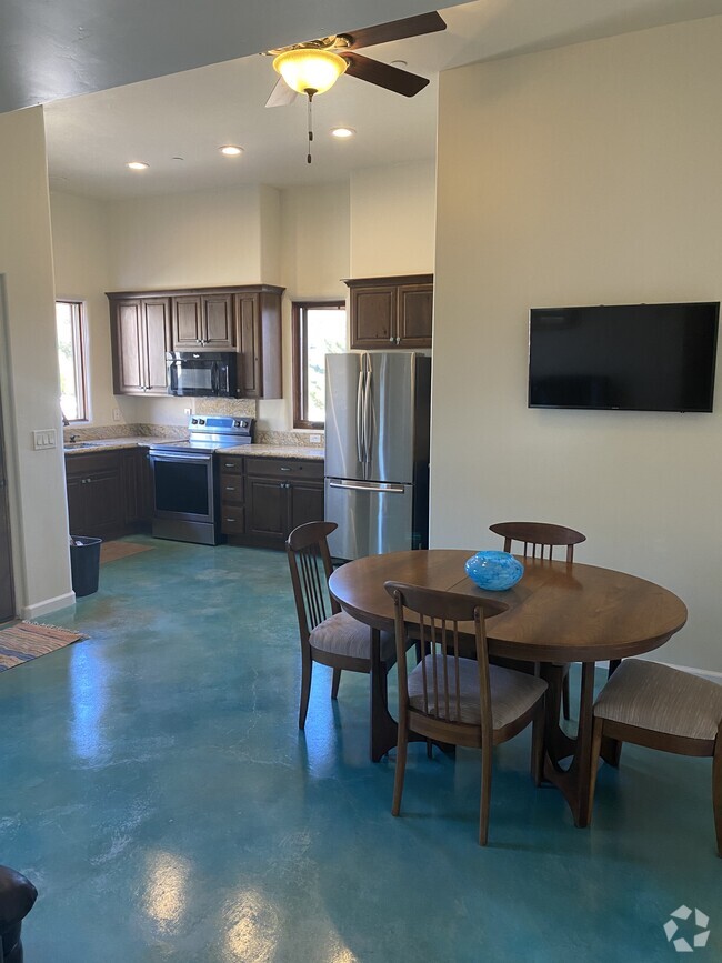 Building Photo - 20277 Elfin Vista Ln Unit Elfin Apartment