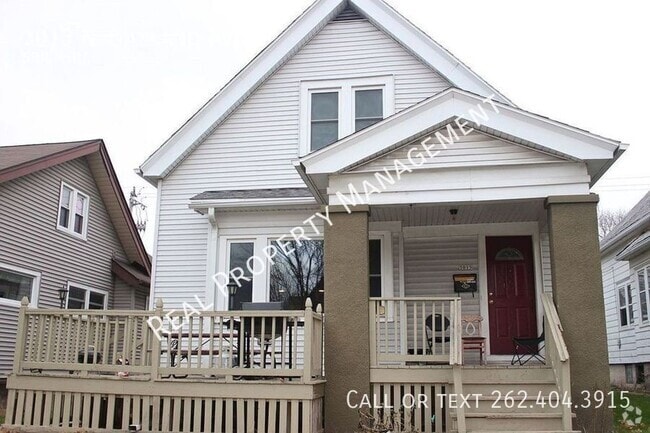 Building Photo - 3015 N Oakland Ave Rental