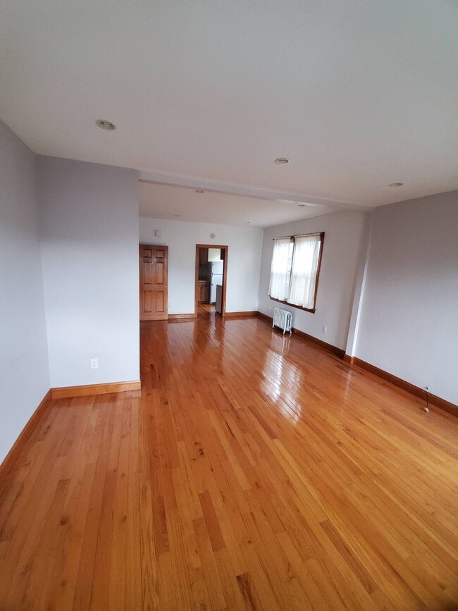 Photo - 39-48-48 65th St