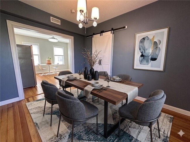 Photo - 904 York Ave