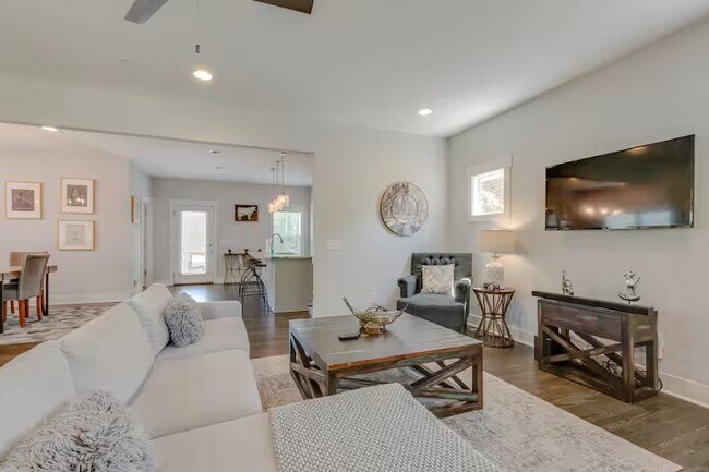 Photo - 1227 Katie Ave