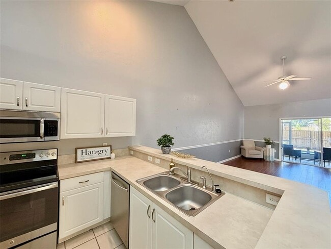 Photo - 13200 W Newberry Rd