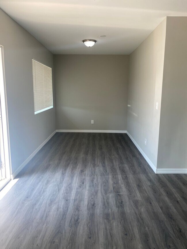 Photo - 5557 Arlington Rd Unit 5561