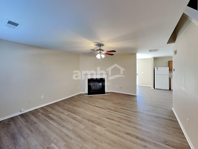 Photo - 5118 Valcourt Rd