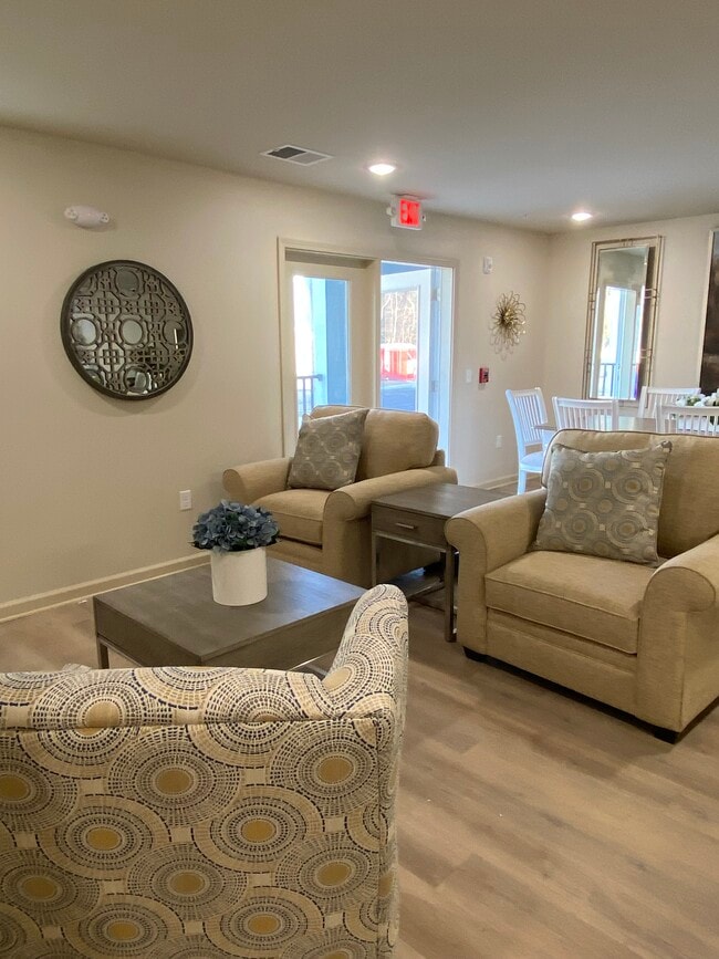 Photo - Magnolia Trace