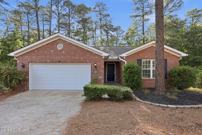 Building Photo - 14 Juniper Ln