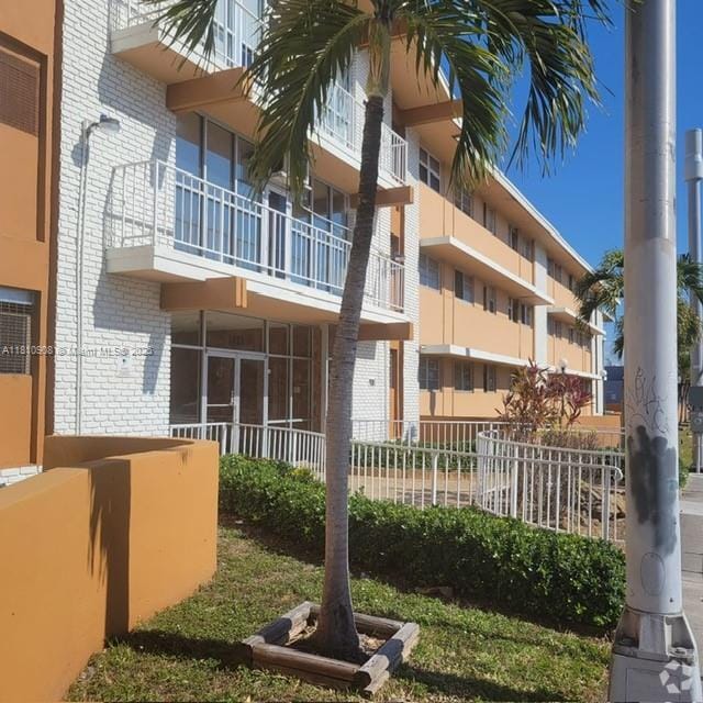Building Photo - 3881 W Flagler St Unit 212 Rental
