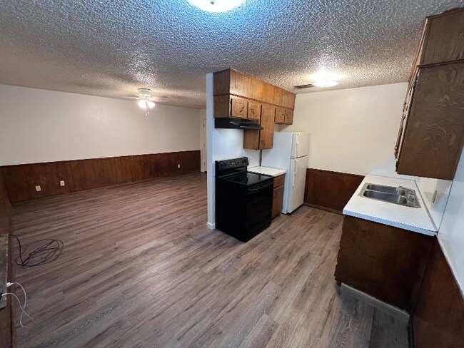 Photo - 1702 Kirk Ave Unit 101