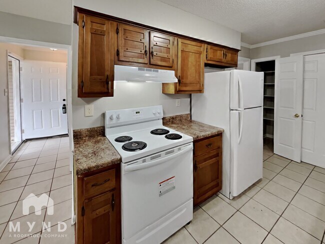 Photo - 7376 Charbark Point