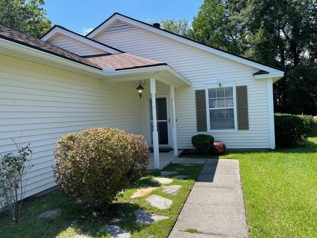 Photo - 210 Lytham Ct