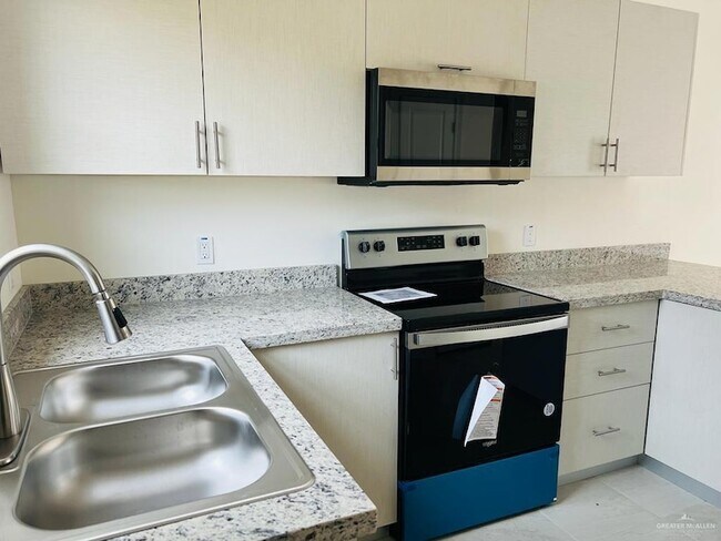 Photo - 1201 W Garfield Ave Unit 3