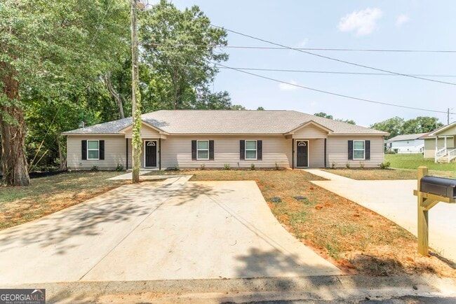 Photo - 202 West St