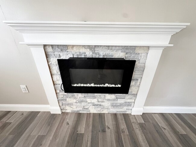 Photo - 295 Kingsley Rd