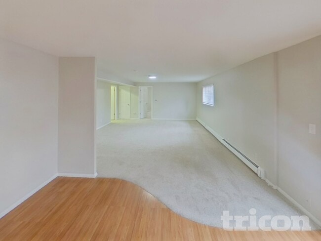 Photo - 2212 Woodburn St