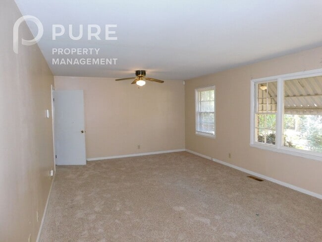 Photo - 117 22nd Ave NE