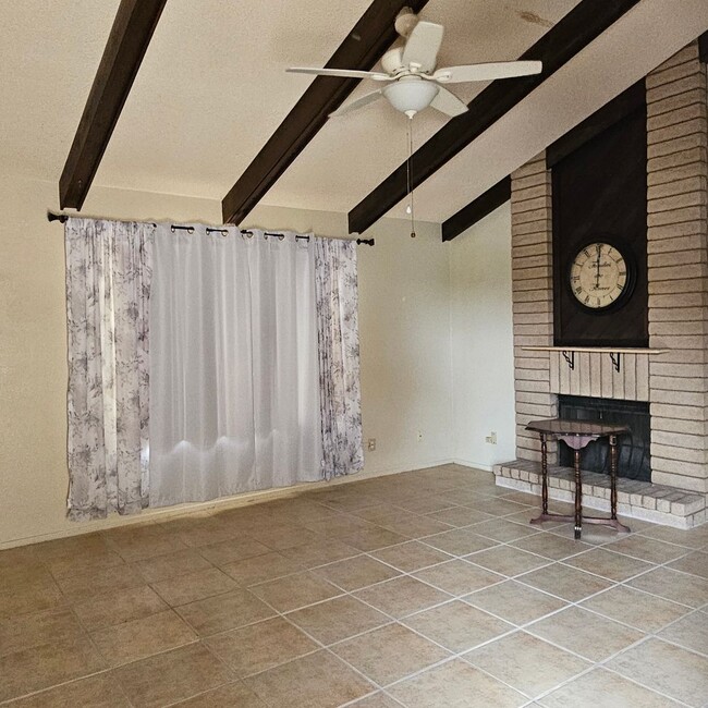 Photo - Yuma Corona for Rent!