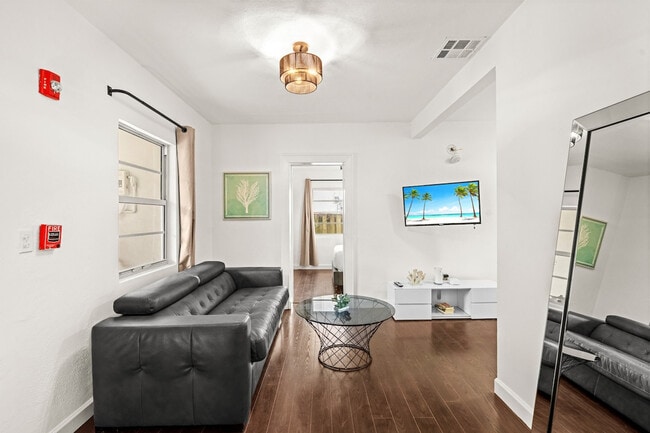 Photo - 1032 Michigan Ave Unit SI ID1540444P