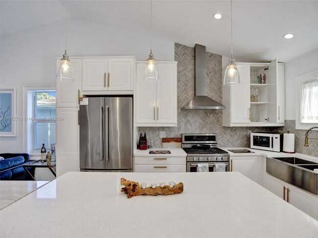 Photo - 1204 NE 3rd Ave