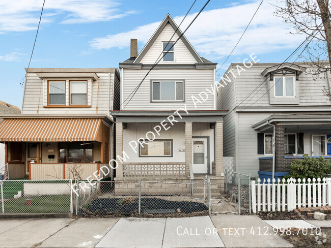 Building Photo - 2422 Cobden St Rental